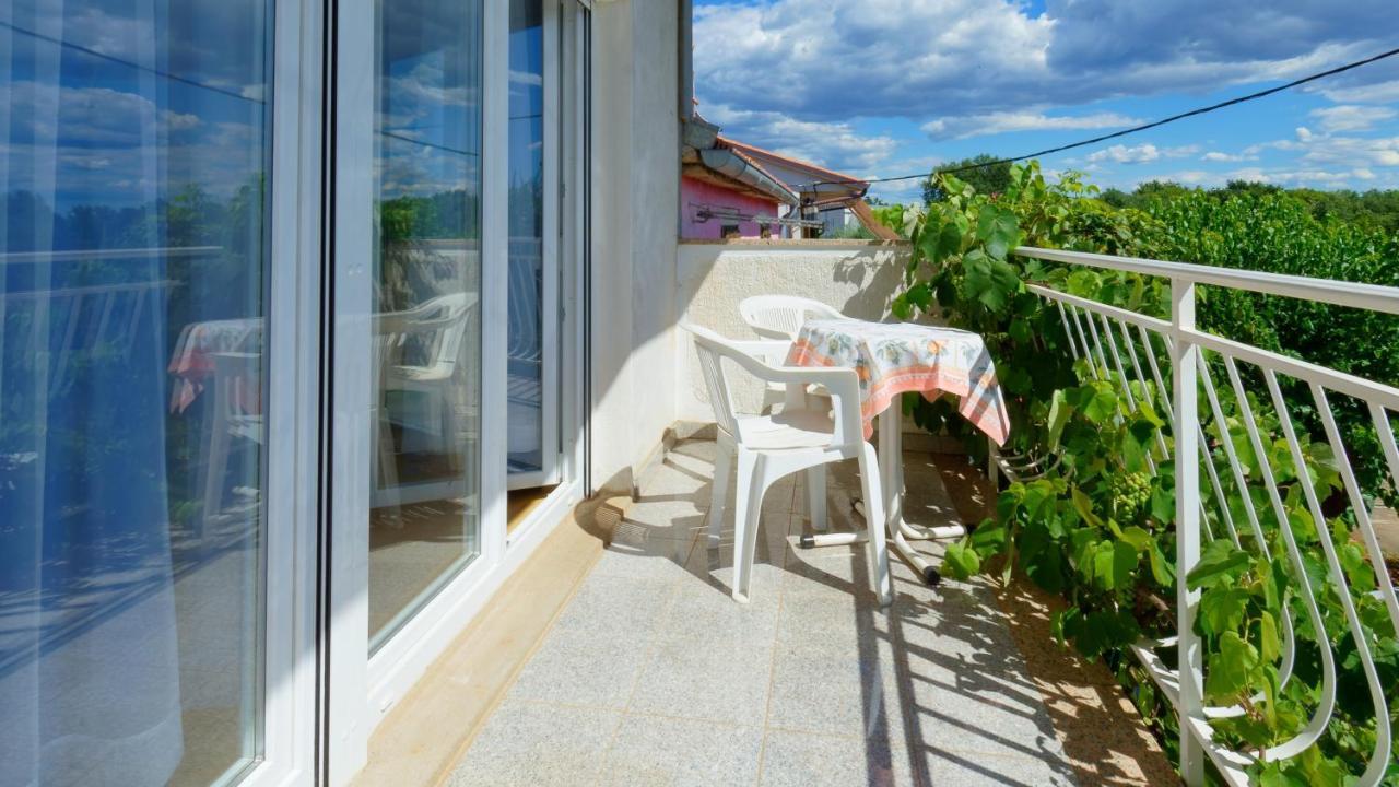 Apartments Susie By Rent Istria Umag Exterior foto